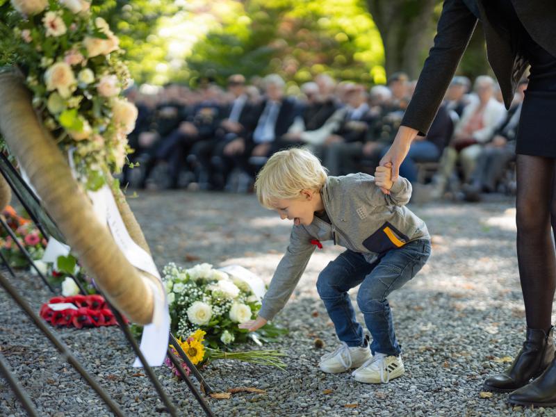 ../public/images/images/fotos/2023/Op Vleugels Der Vrijheid - 24 sept 2023 - 182.jpg